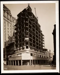 Das Aeolian Company Gebäude im Bau an der 5th Avenue und 54th Street, New York, 1926